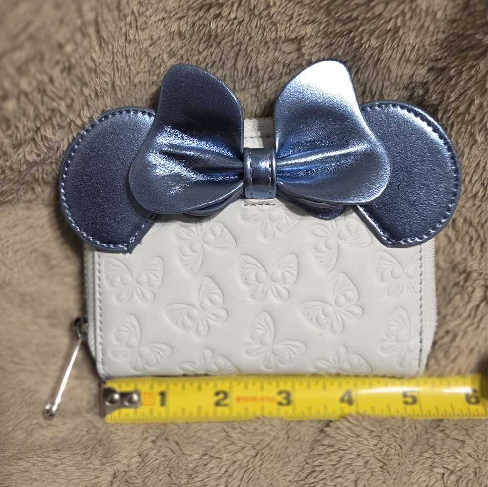 Loungefly Minnie Mouse Blue and White Bow Wallet, Brand New With Tags